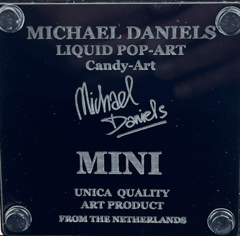 Michael Daniels- Art Candy - Mini rose